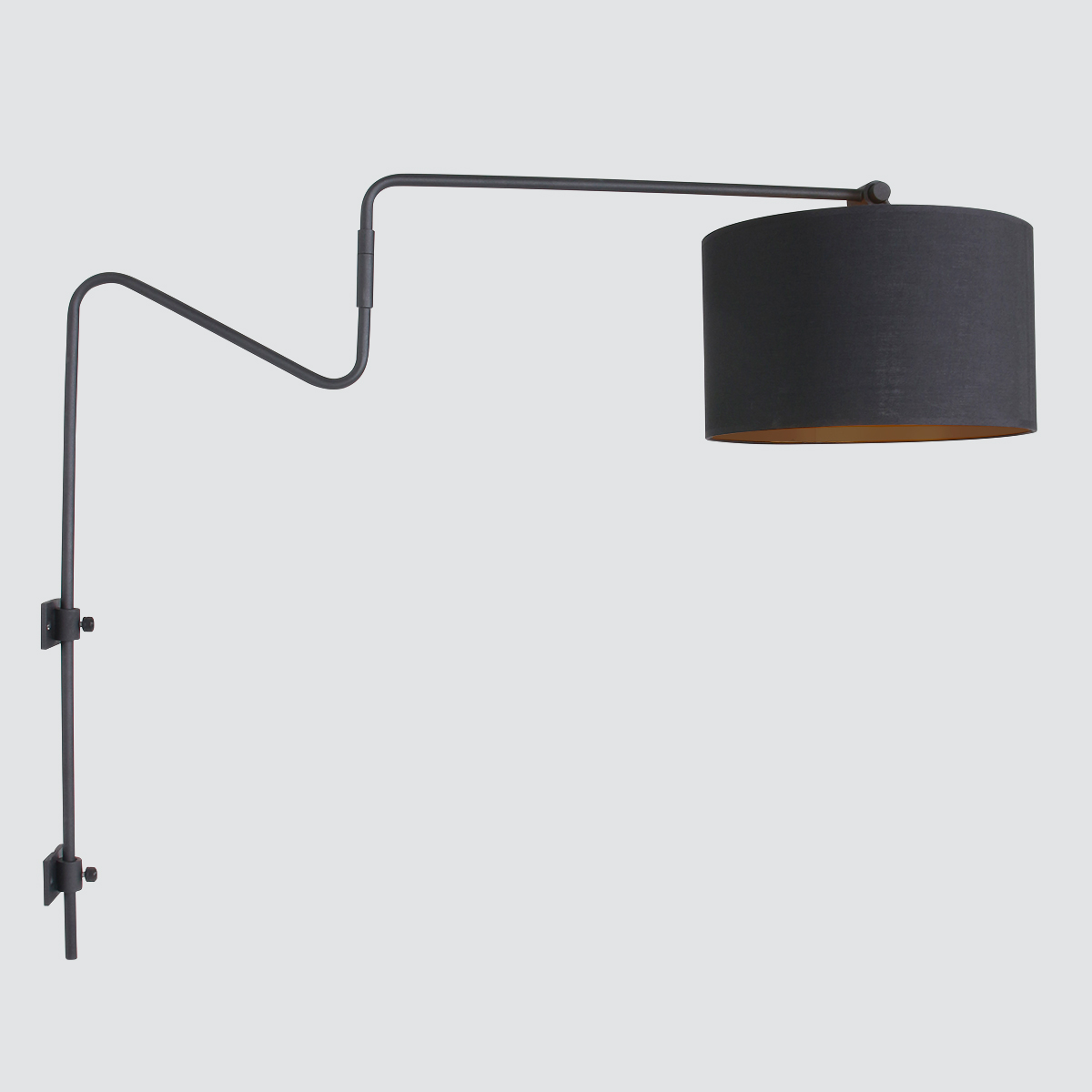 Slechte factor koper Bonus Boog wandlamp mat zwart met gouden details modern Linstrøm | Industriele  lampen online