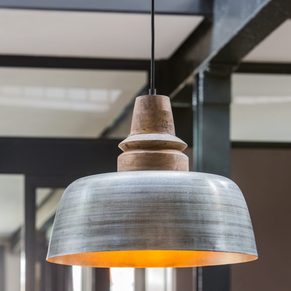 Stoere hanglamp zilveren kap met houten klos Margo - Afbeelding 2